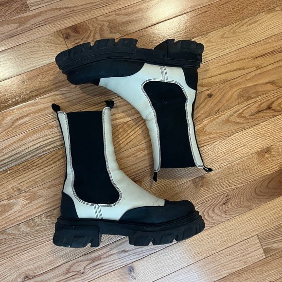 Ganni Lug Sole Chelsea Boot in Cream - Picture 2 of 4